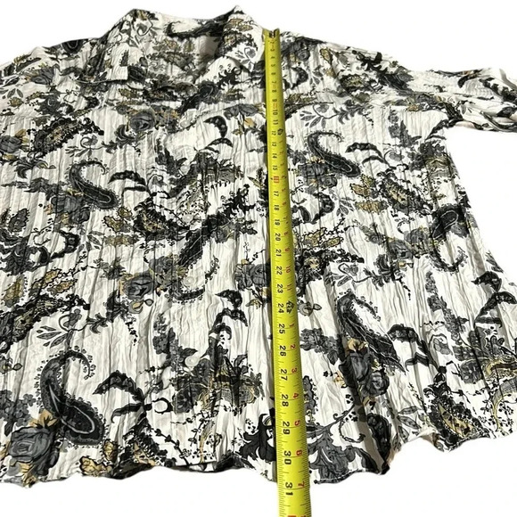 shirt ,blouse,women 4x,crinkle,lightweight,like new,paisley,front closure career - Picture 10 of 13
